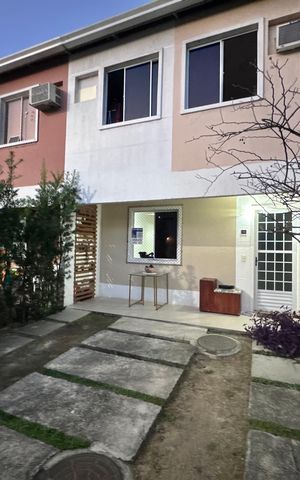 Casa de condomínio à venda com 118m², 3 quartos e 2 vagas Casa de condomínio à venda com 118m², 3 quartos e 2 vagasFachada