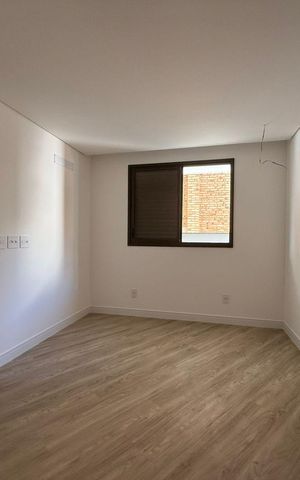 Apartamento à venda com 130m², 4 quartos e 3 vagas