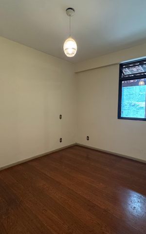 Apartamento para alugar com 210m², 4 quartos e 2 vagas