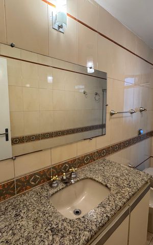 Apartamento para alugar com 210m², 4 quartos e 2 vagas
