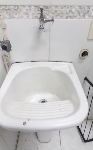 Casa à venda com 67m², 2 quartos e 1 vaga Casa à venda com 67m², 2 quartos e 1 vagaÁrea de Serviço