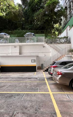 Apartamento à venda com 144m², 3 quartos e 1 vaga Apartamento à venda com 144m², 3 quartos e 1 vagaGaragem