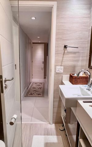 Apartamento à venda com 144m², 3 quartos e 1 vaga Apartamento à venda com 144m², 3 quartos e 1 vagaBanheiro social