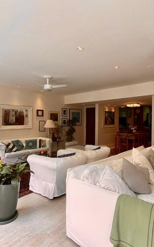 Apartamento à venda com 144m², 3 quartos e 1 vaga Apartamento à venda com 144m², 3 quartos e 1 vagaSala