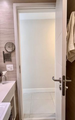Apartamento à venda com 144m², 3 quartos e 1 vaga Apartamento à venda com 144m², 3 quartos e 1 vagaSuite