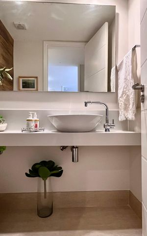 Apartamento à venda com 144m², 3 quartos e 1 vaga Apartamento à venda com 144m², 3 quartos e 1 vagaLavabo