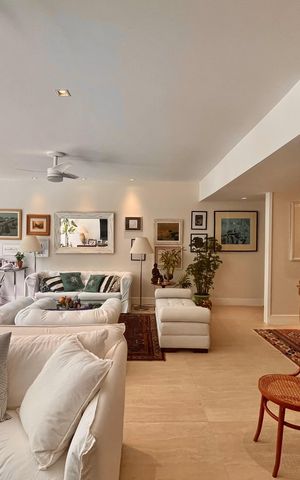 Apartamento à venda com 144m², 3 quartos e 1 vaga Apartamento à venda com 144m², 3 quartos e 1 vagaSala