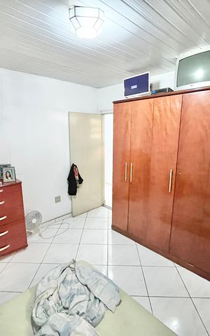 Casa à venda com 350m², 3 quartos e 2 vagas Casa à venda com 350m², 3 quartos e 2 vagasQuarto 2