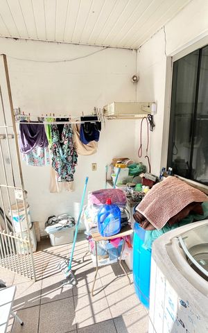 Casa à venda com 350m², 3 quartos e 2 vagas Casa à venda com 350m², 3 quartos e 2 vagasÁrea de Serviço