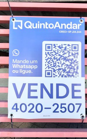 Casa à venda com 350m², 3 quartos e 2 vagas Casa à venda com 350m², 3 quartos e 2 vagasFachada/Placa