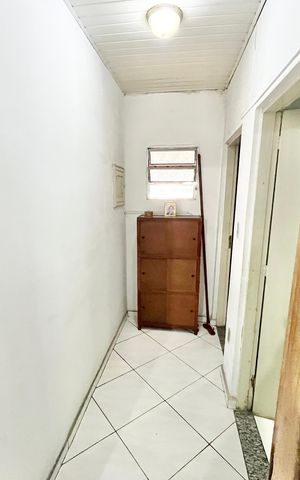 Casa à venda com 350m², 3 quartos e 2 vagas Casa à venda com 350m², 3 quartos e 2 vagasCorredor