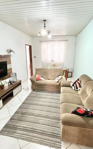 Casa à venda com 350m², 3 quartos e 2 vagas Casa à venda com 350m², 3 quartos e 2 vagasSala