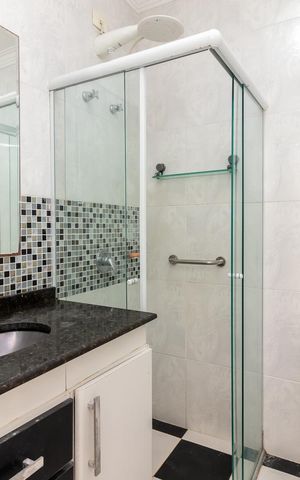 Casa à venda com 210m², 4 quartos e 2 vagasBanheiro da Suíte 1