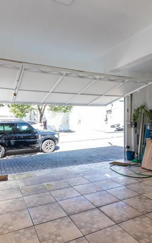 Casa à venda com 210m², 4 quartos e 2 vagasGaragem