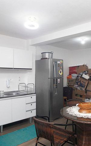 Casa à venda com 98m², 2 quartos e sem vagaEdícula - Sala / Cozinha