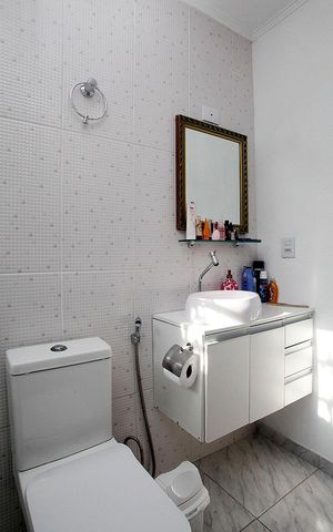 Casa à venda com 98m², 2 quartos e sem vagaBanheiro 1