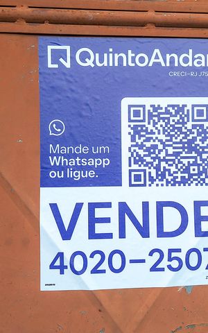 Casa à venda com 90m², 3 quartos e 1 vaga Casa à venda com 90m², 3 quartos e 1 vagaplaca