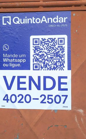 Casa à venda com 90m², 3 quartos e 1 vaga Casa à venda com 90m², 3 quartos e 1 vagaplaca