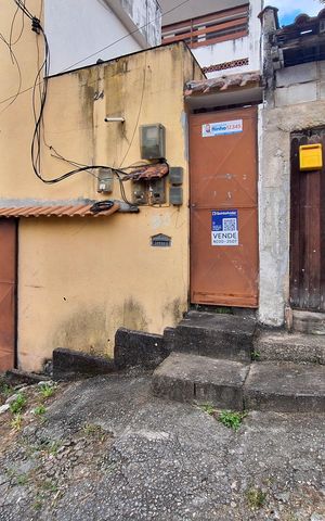 Casa à venda com 90m², 3 quartos e 1 vaga Casa à venda com 90m², 3 quartos e 1 vagaFachada