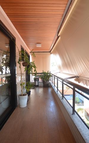 Apartamento à venda com 300m², 4 quartos e 2 vagasVaranda da Sala