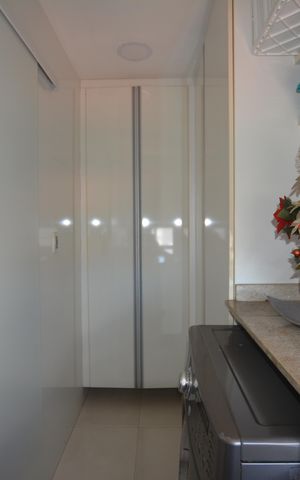 Apartamento à venda com 300m², 4 quartos e 2 vagasLavanderia