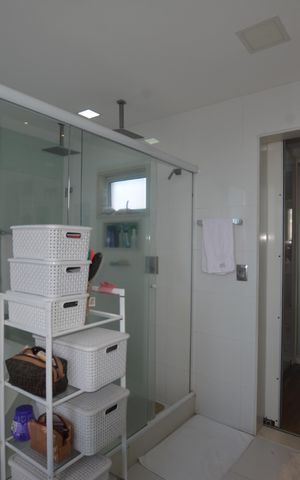 Apartamento à venda com 300m², 4 quartos e 2 vagasBanheiro da Suíte 4