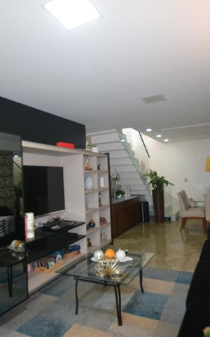 Apartamento à venda com 300m², 4 quartos e 2 vagasSala