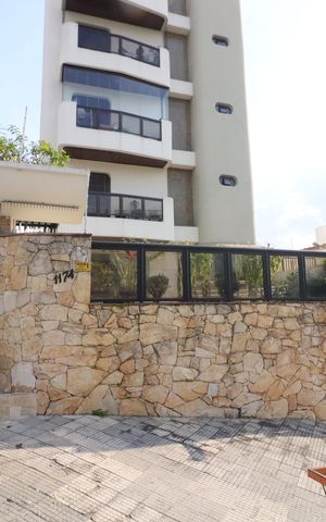 Apartamento à venda com 126m², 4 quartos e 2 vagasFachada