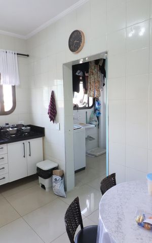 Apartamento à venda com 126m², 4 quartos e 2 vagasCozinha