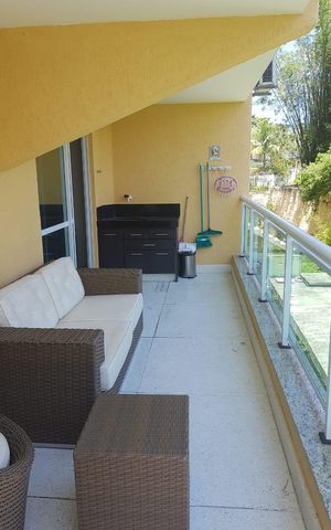 Apartamento à venda com 84m², 2 quartos e 1 vaga Apartamento à venda com 84m², 2 quartos e 1 vagaVaranda