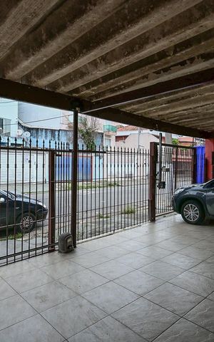 Casa à venda com 346m², 6 quartos e 4 vagasGaragem