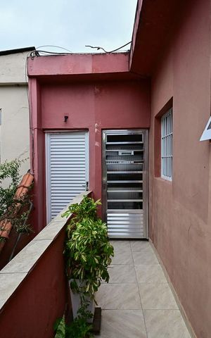 Casa à venda com 346m², 6 quartos e 4 vagasEntrada da Casa 2