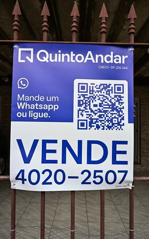 Casa à venda com 346m², 6 quartos e 4 vagasFachada