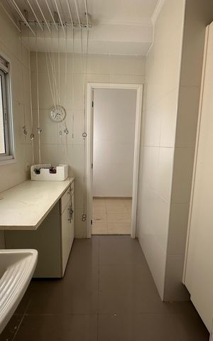 Apartamento para alugar com 144m², 3 quartos e 2 vagas Apartamento para alugar com 144m², 3 quartos e 2 vagasÁrea de Serviço