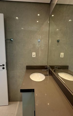 Apartamento para alugar com 144m², 3 quartos e 2 vagas Apartamento para alugar com 144m², 3 quartos e 2 vagasBanheiro da Suíte 2