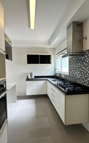 Apartamento para alugar com 144m², 3 quartos e 2 vagas Apartamento para alugar com 144m², 3 quartos e 2 vagasCozinha