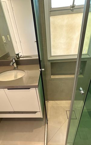 Apartamento para alugar com 144m², 3 quartos e 2 vagas Apartamento para alugar com 144m², 3 quartos e 2 vagasBanheiro da Suíte 1