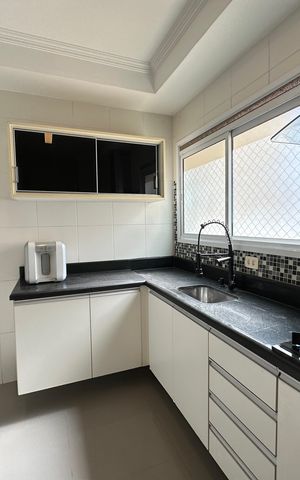 Apartamento para alugar com 144m², 3 quartos e 2 vagas Apartamento para alugar com 144m², 3 quartos e 2 vagasCozinha