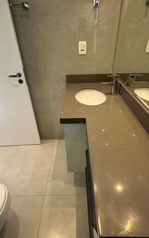 Apartamento para alugar com 144m², 3 quartos e 2 vagas Apartamento para alugar com 144m², 3 quartos e 2 vagasBanheiro da Suíte 2