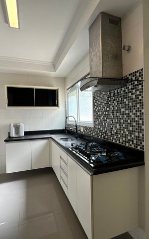Apartamento para alugar com 144m², 3 quartos e 2 vagas Apartamento para alugar com 144m², 3 quartos e 2 vagasCozinha
