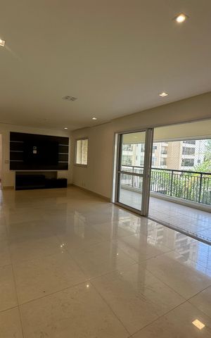 Apartamento para alugar com 144m², 3 quartos e 2 vagas Apartamento para alugar com 144m², 3 quartos e 2 vagasSala