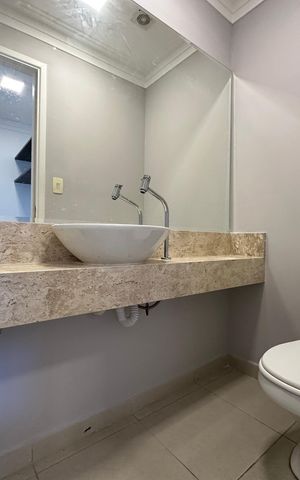 Apartamento para alugar com 144m², 3 quartos e 2 vagas Apartamento para alugar com 144m², 3 quartos e 2 vagasLavabo