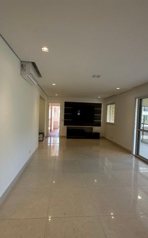 Apartamento para alugar com 144m², 3 quartos e 2 vagas Apartamento para alugar com 144m², 3 quartos e 2 vagasSala