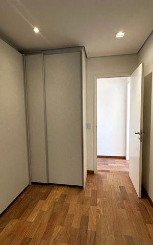 Apartamento para alugar com 144m², 3 quartos e 2 vagas Apartamento para alugar com 144m², 3 quartos e 2 vagasCloset da suíte 3