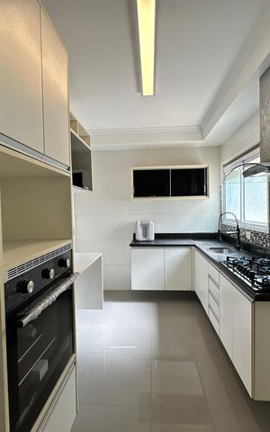 Apartamento para alugar com 144m², 3 quartos e 2 vagas Apartamento para alugar com 144m², 3 quartos e 2 vagasCozinha