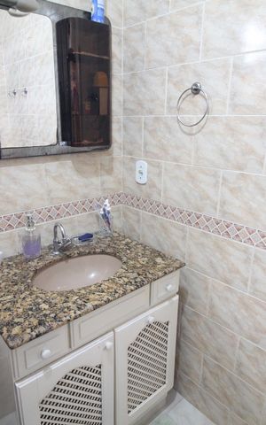 Casa à venda com 110m², 3 quartos e 2 vagasBanheiro