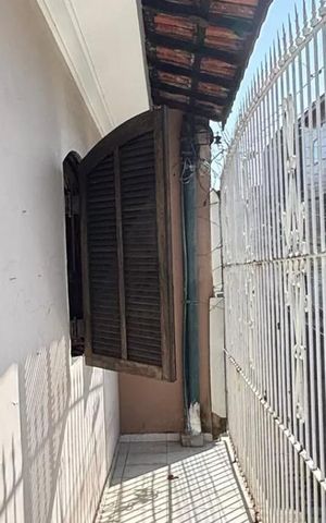 Casa à venda com 150m², 3 quartos e 1 vaga Casa à venda com 150m², 3 quartos e 1 vagaVaranda