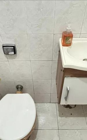 Casa à venda com 150m², 3 quartos e 1 vaga Casa à venda com 150m², 3 quartos e 1 vagaBanheiro 1