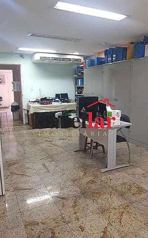 Casa à venda com 495m², 4 quartos e 5 vagas