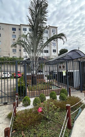 Apartamento para alugar com 44m², 2 quartos e sem vagaFachada e portaria